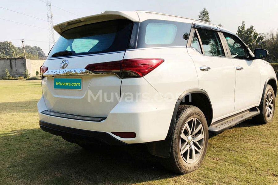 Toyota Fortuner (White)