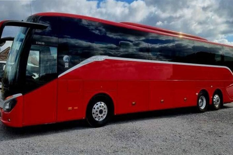 VIP Bus – 50 St Coach Bus