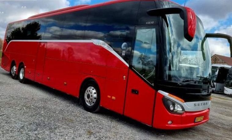 VIP Bus – 50 St Coach Bus