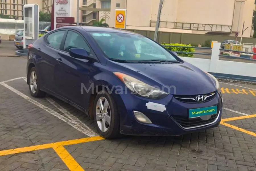Saloon-car-Elantra-for-hire-in-Accra