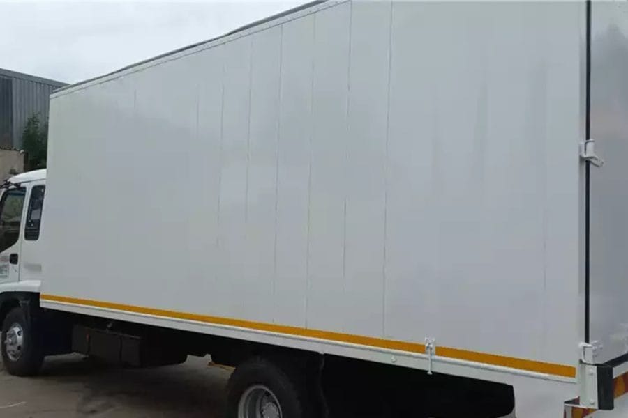Isuzu Cargo Truck -12 Ft