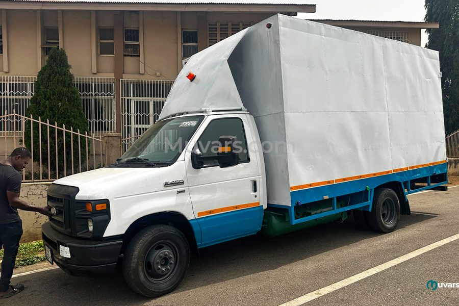 Ford Cargo Box Truck -17ft