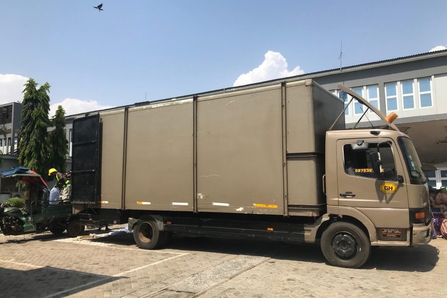 Benz Atego-25ft Box Truck