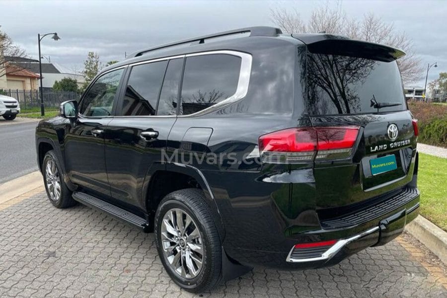 Toyota Land Cruiser LC300