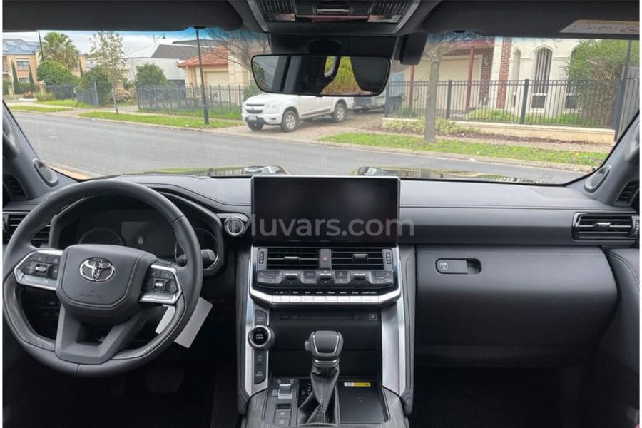 Toyota Land Cruiser LC300