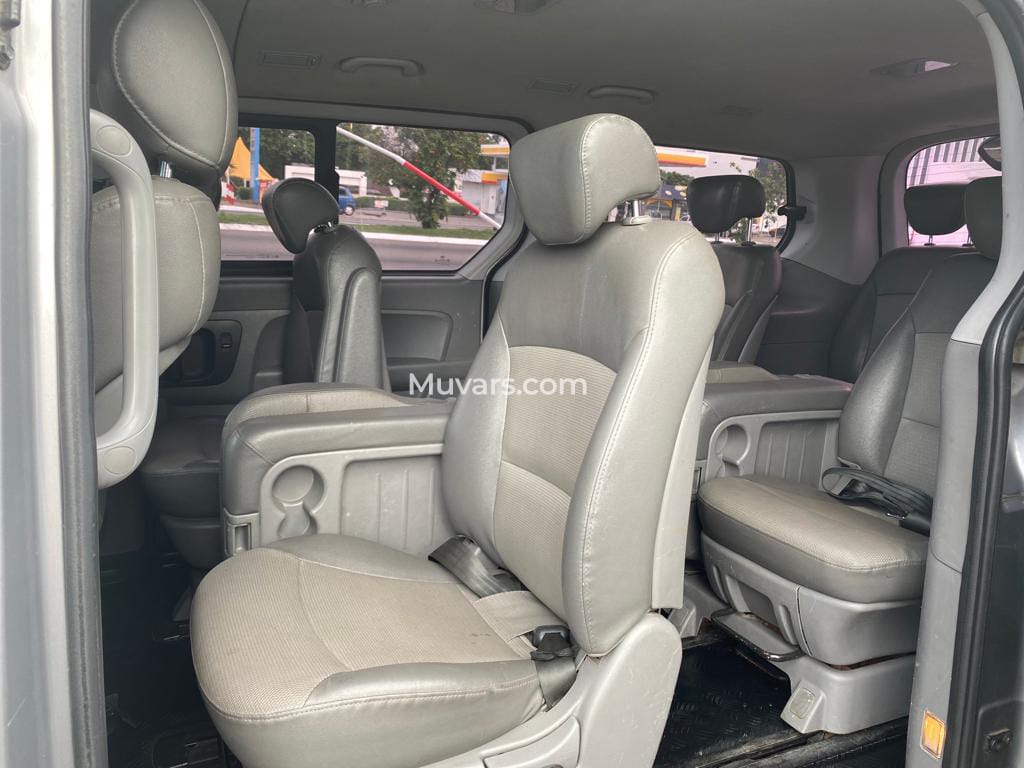 Hyundai Starex -10 Seater