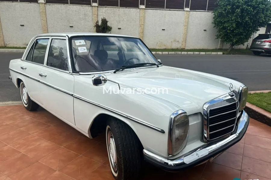 Benz 200D W115 Classic