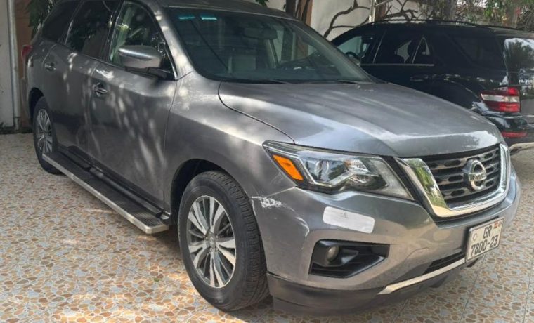 Nissan Pathfinder SL