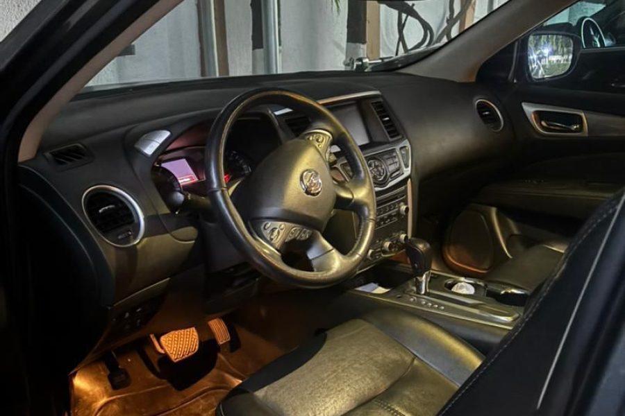 Nissan Pathfinder SL