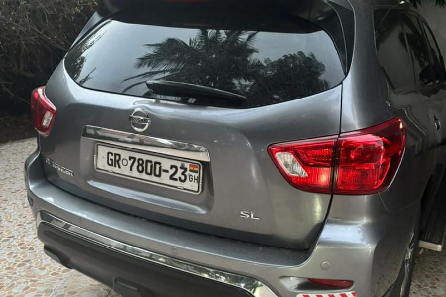 Nissan Pathfinder SL