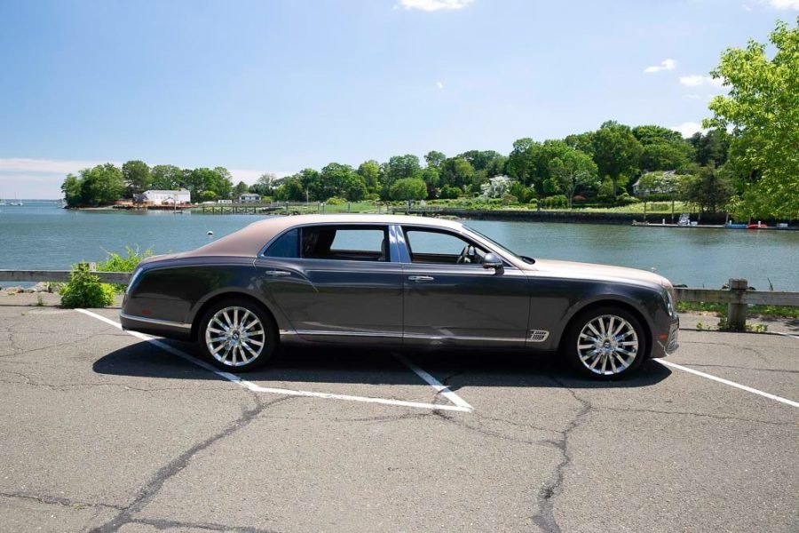 Bentley Mulsanne Two-Tone